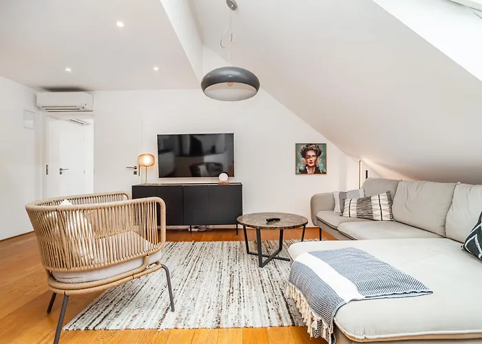 Luxurious 3Bed Very Spacious Apt In The Best Area