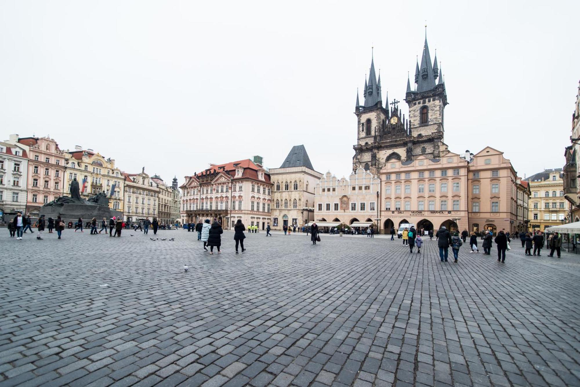 Luxurious 3bed Very Spacious In The Area Apartamento Praga