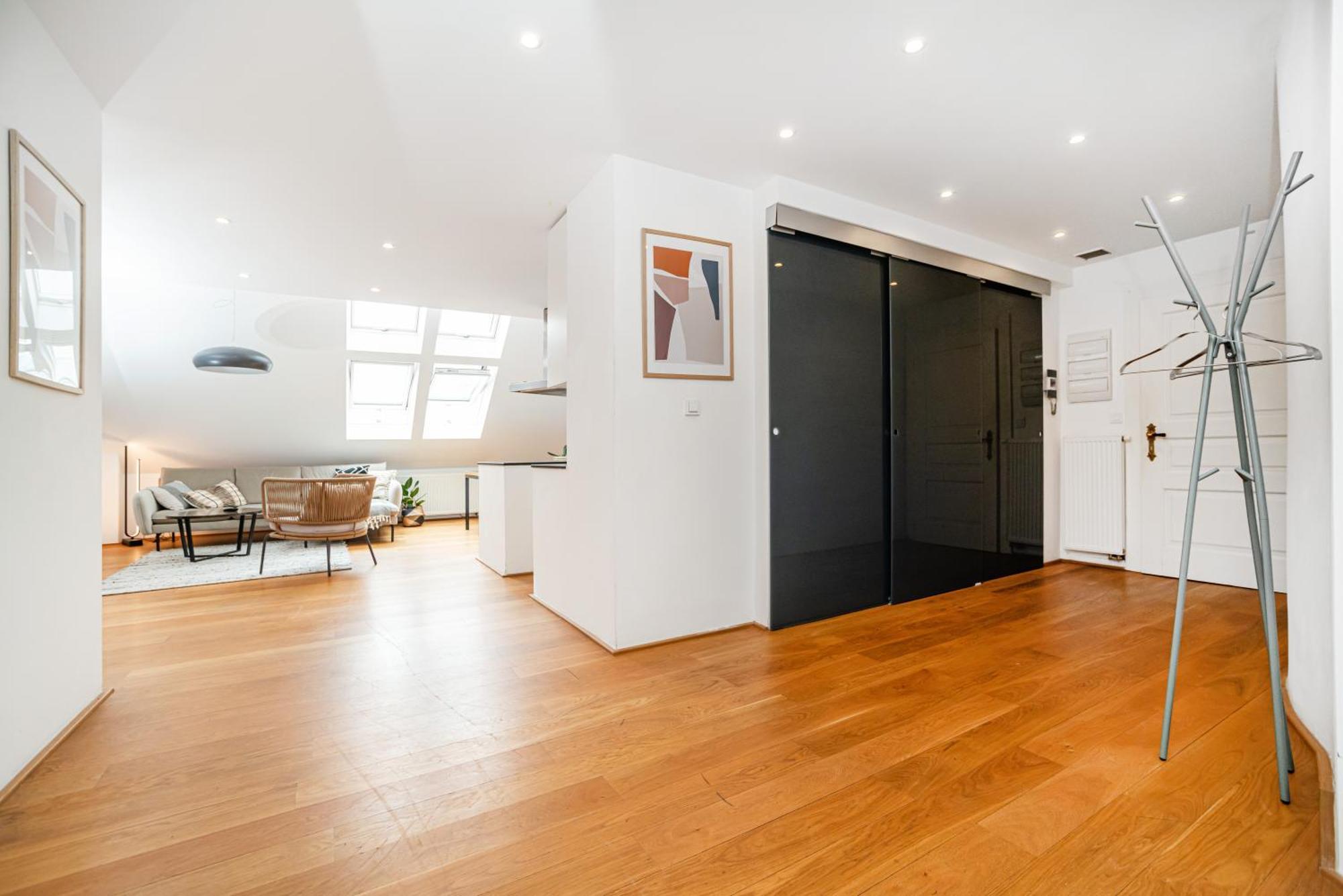 Luxurious 3bed Very Spacious In The Area Apartamento Praga