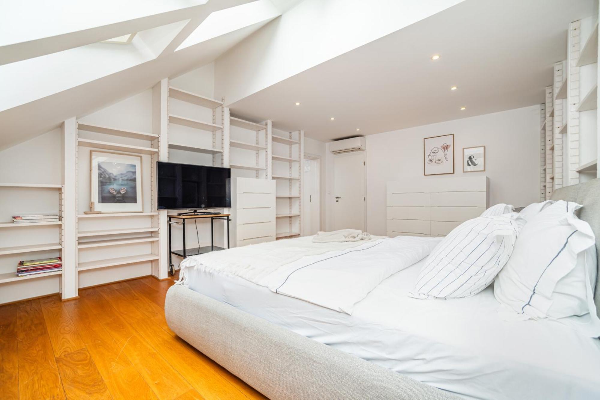 Luxurious 3bed Very Spacious In The Area Apartamento *
