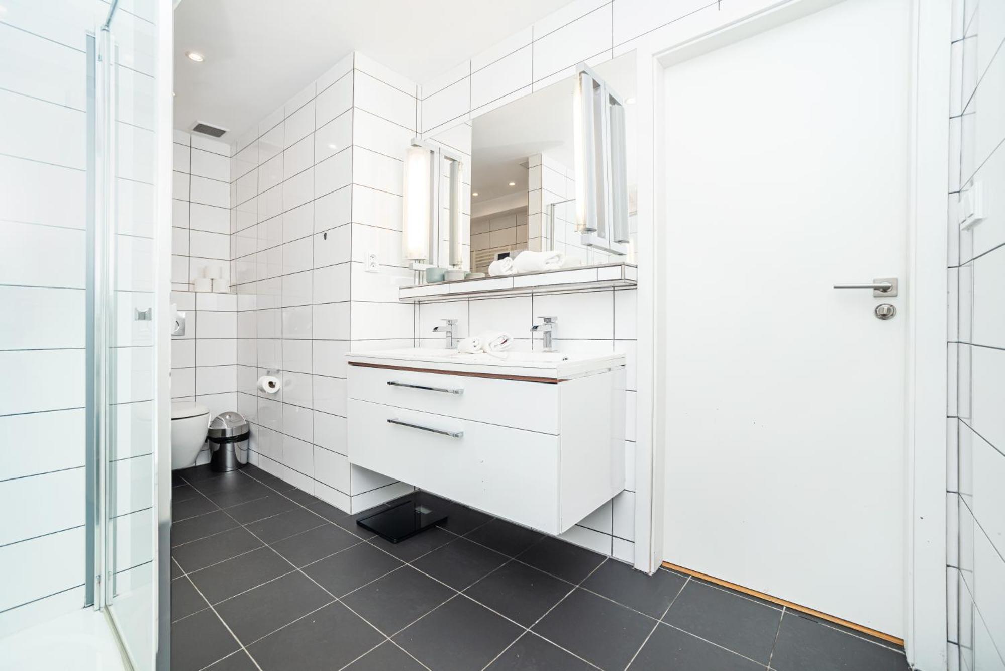 Luxurious 3bed Very Spacious In The Area Apartamento